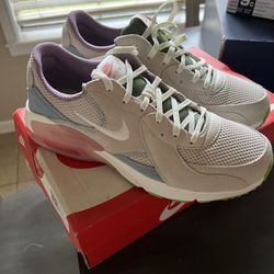 Women’s Air Max Easters 