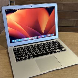 Apple MacBook Air 13” i5/4GB/256GB SSD $180 