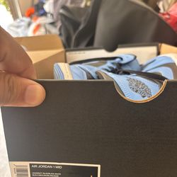 Air Jordan 1 Mid University Blue Size 11 (Men)