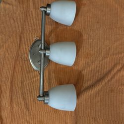 Bathroom light in good condition