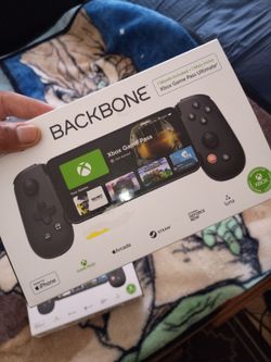 Backbones gaming controller
