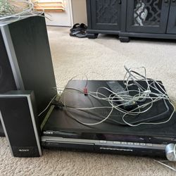 Sony 5 CD/DVD Player With Sound System