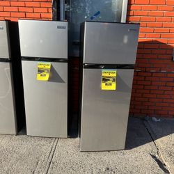 7.5 Cu Ft Refrigerators (NEW)