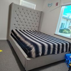 Queen Size Vase 