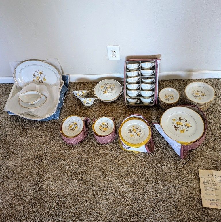 Noritake Nolan fine china service For 10 W/ Original Receipt