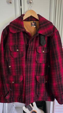Vintage Woolrich Wool Hunting Jacket Size 42 Red Black Plaid USA Made Excellent Condition
