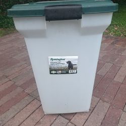 Pet Food Container
