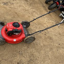 MAQUINA NESESITA  CAMBIAR EL ACEITE ESTA COMO NUEVA