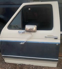 90’s Ford Bronco door