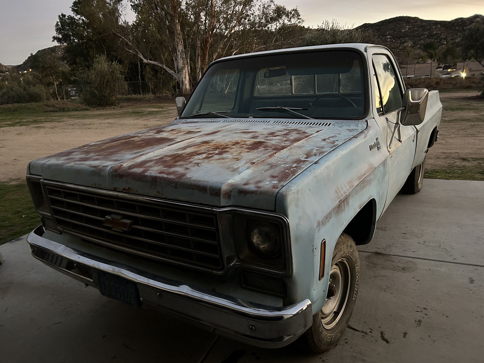 1975 Chevy C10 Long bed 350 Chevy engine Th400 Plus new parts 