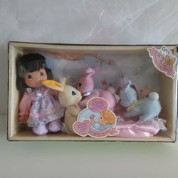 VINTAGE Precious Moments Doll ~ Springtime Playmates 1999 ~ 3 Cute Bunnies.
Brand New for Collrction year 1999.
Only 30 dollars.
Incredible deal. 