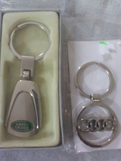 Landrover rangerover and Audi keychain