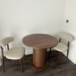 Dining table set