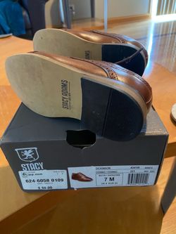 Boys size 7 (kids)  Stacey Adams