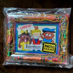 LAKESHORE BRAND PHOTO FRAME 