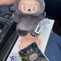 Labubu Yardsale/ Yarda De Labubu 