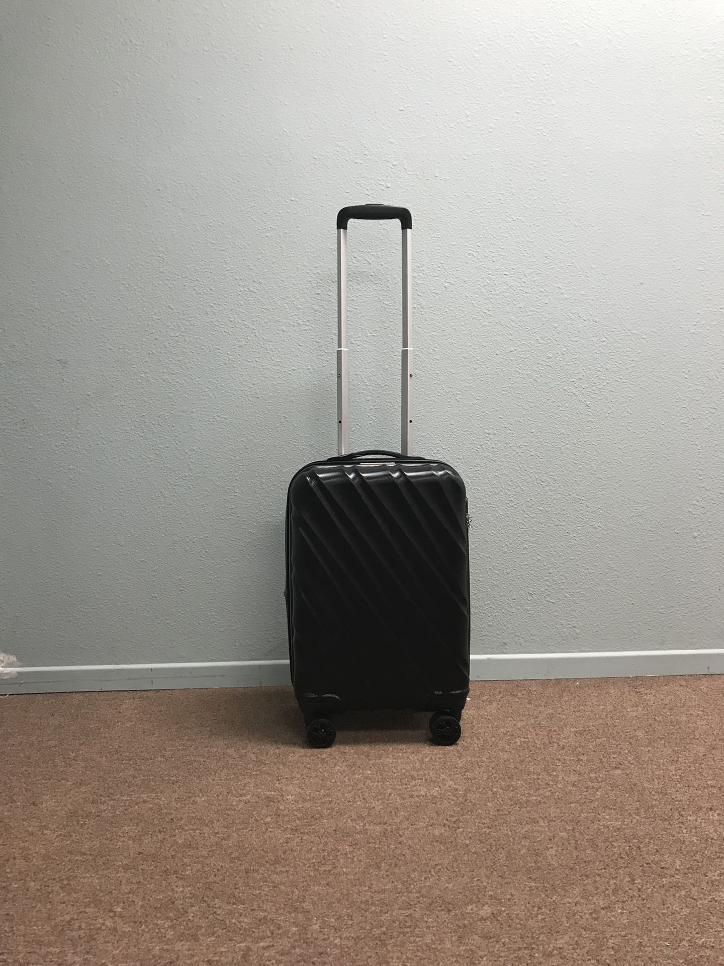 Alster 20” Super Light Carryon Hardshell Luggage
