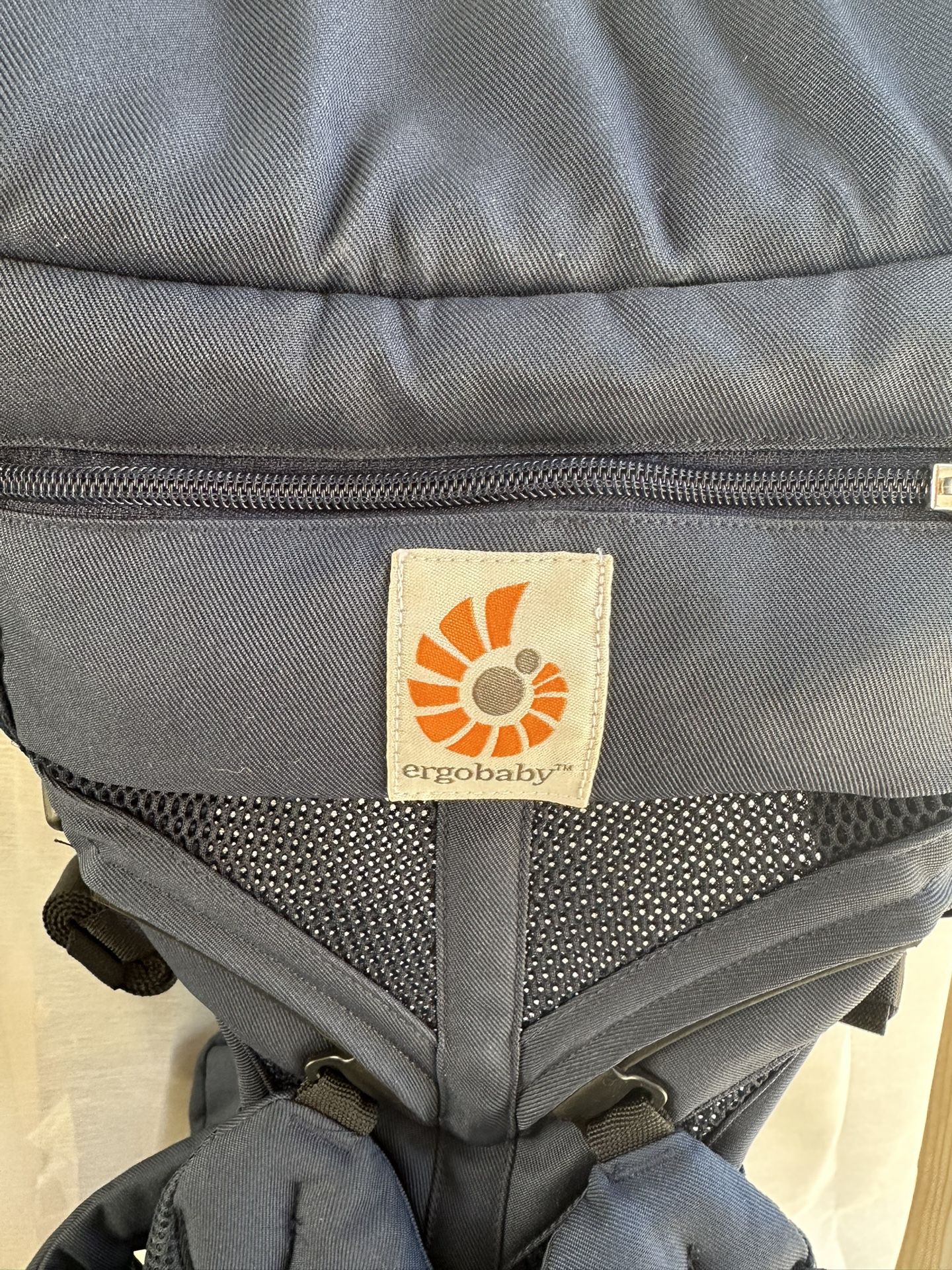 Ergobaby Omni Carrier
