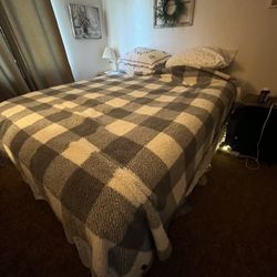 California King Bed -Serta Mattress