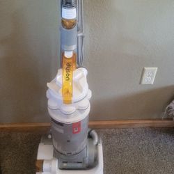 Dyson Upright Vacuum 