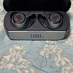 JBL REFLECT FLOW Earbuds In Excellent Condition 