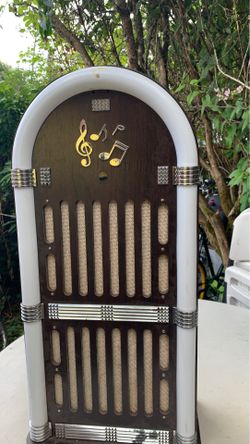 Old looking Speaker Bluetooth