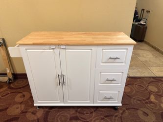 Rolling kitchen island