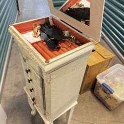 stand up Jewelry storage drawers 