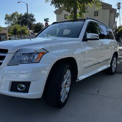 2010 Mercedes Benz GLK 350 4Matic ONE OWNER GARAGED BABIED  Clean TITLE SMOG REGISTERED TILL NOV ALL BOOKS!! $6900.00 quick sale pric