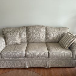 Couch With 2 Chairs 