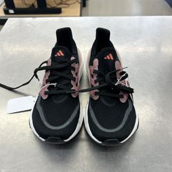 Wmns Adidas Ultra boost 23 Size 9 (No Box)