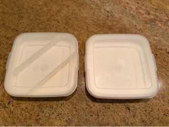 Storage containers (set of 2)