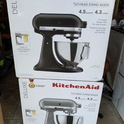 KitchenAid Deluxe Mixer
