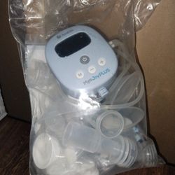 Ameda Mya Joy Plus Breastfeeding Pump With Tote Bag + Medela Breast Milk Storage Bags