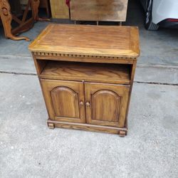 WoodCliff Entertainment Center With Turntable And Pullout Shelf 