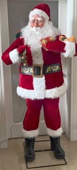 Santa 6.5ft Home Depot grinch 4ft $300frime