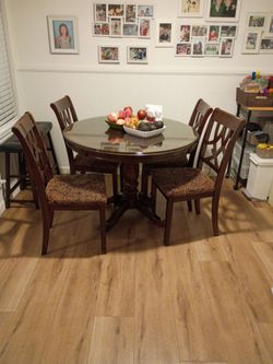 Dinning table