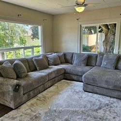 Lindyn Fog 5-Piece Left-Arm Facing Sectional With Chaise
Ashley FurnitureFinancing and Delivery Options Available