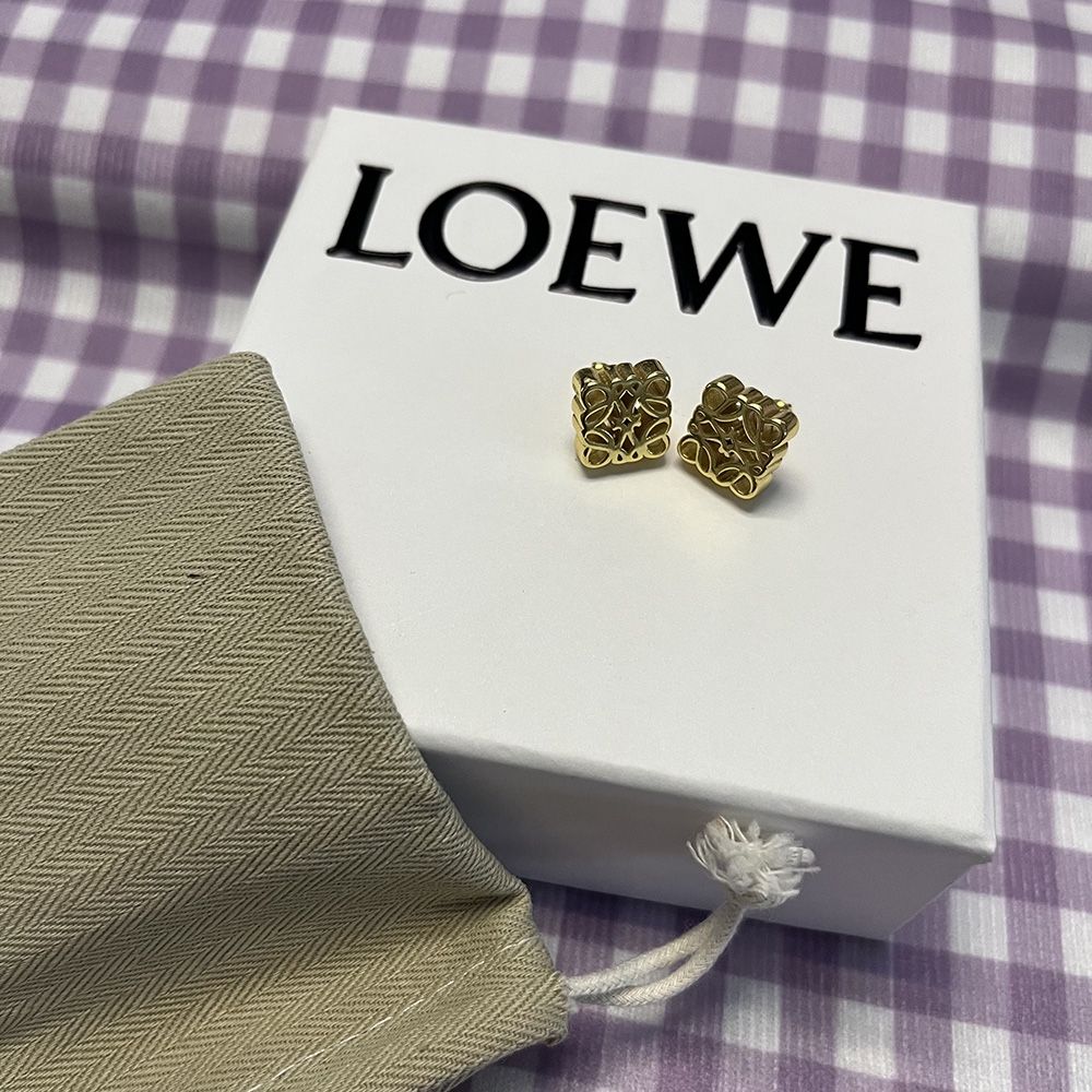 Gold Stud Earrings 