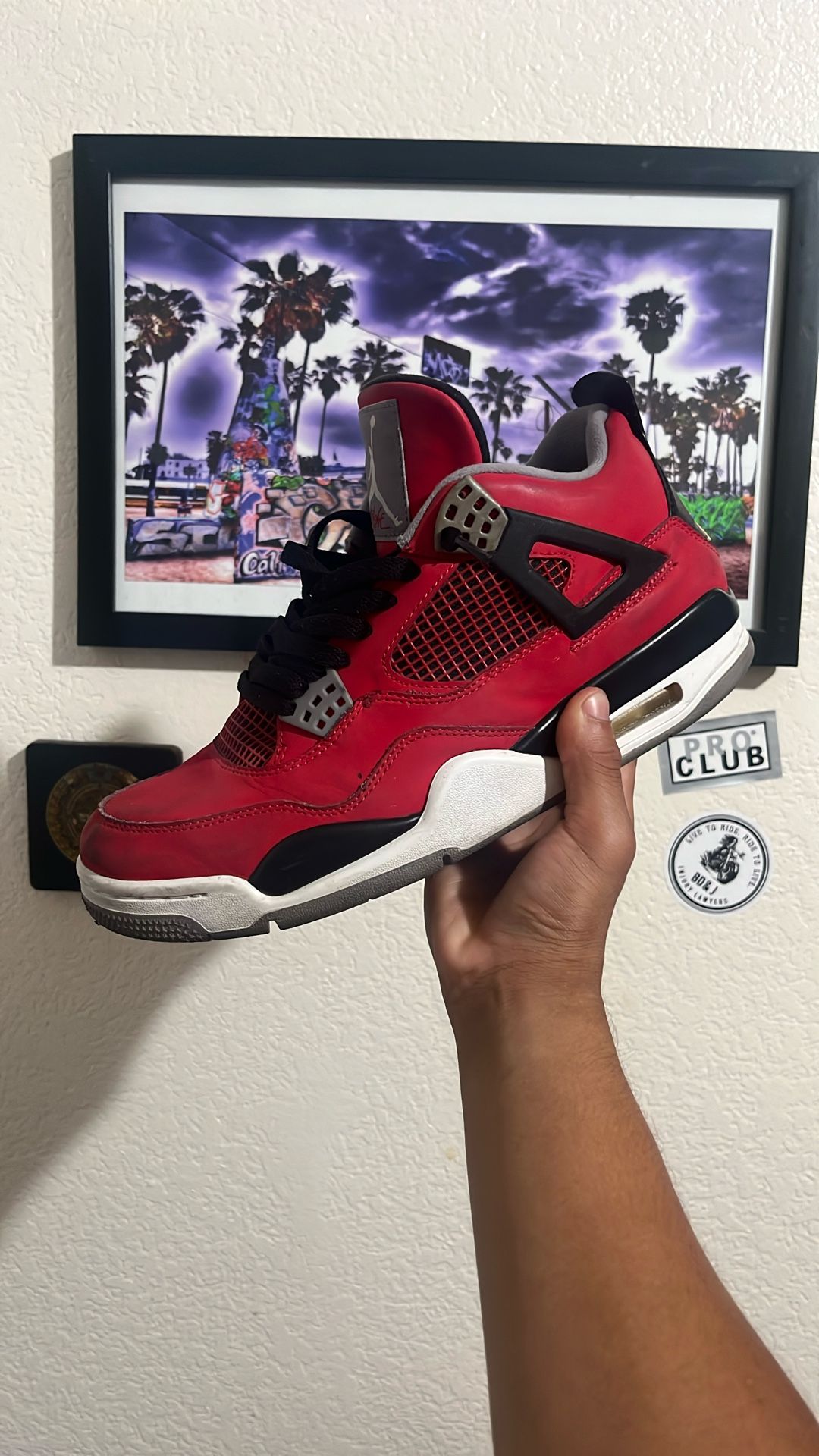 Jordan 4 Retro Toro Bravo 