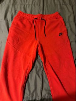 nike tech pants Large