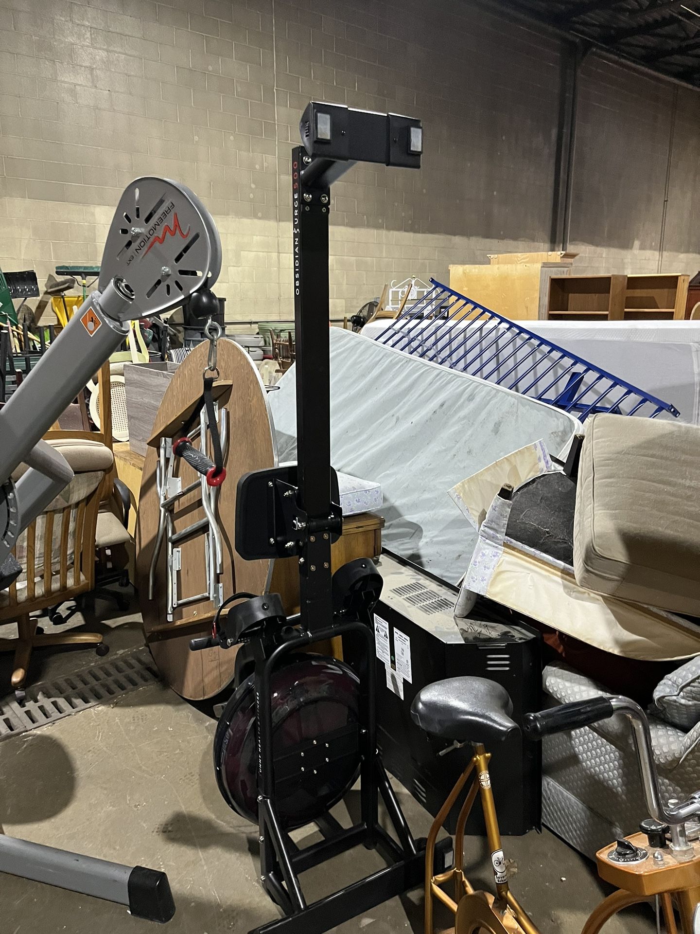 Obsidian Surge 500 Rowing Machine