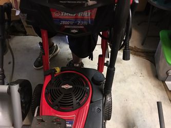 2800 psi pressure washer no issues all attachments are included
