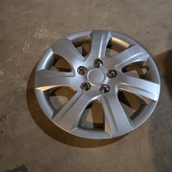 Toyota Hubcap 16in One 