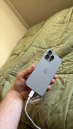 iPhone 15 pro max 256gb brand new