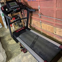 🔥 Sole F80 Treadmill - $375 (Retail $1,500+) - Victory Performance Machine! 🔥