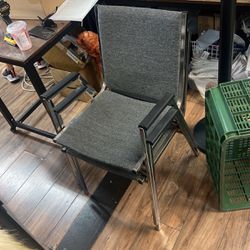 Chairs - 14 Metal chairs 