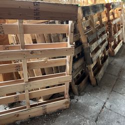 30+ Wood Pallets Available - FREE 