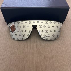 Louis Vuitton Waimea Sunglasses 