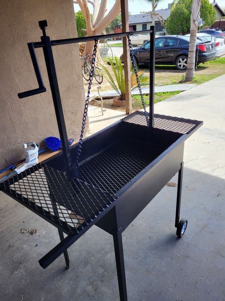 Asador de carne por $60 for Sale in Palmdale, CA - OfferUp